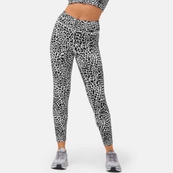 Outdoor Voices Snow Leopard Flex 7/8 Legging - Picture 1 of 9